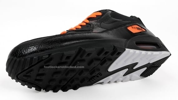 The black/total orange Nike Air Max 90 will be available in Fall '09.