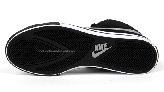 Nike Sweet Classic Mid - Black / Metallic Silver