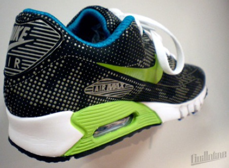 NikeAM90CurrentElectricGreen3