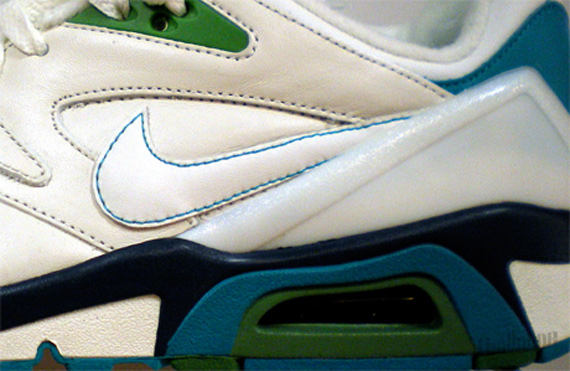 Nike Air Structure Triax 91 Women's - Spring 2010
