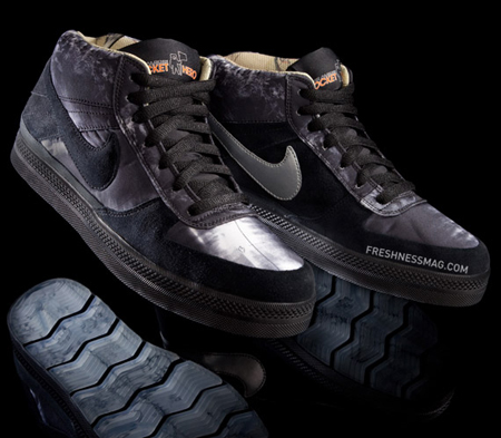 Nike 6.0 Rocket Hero Mavrk Mid 2 - Buzz Aldrin