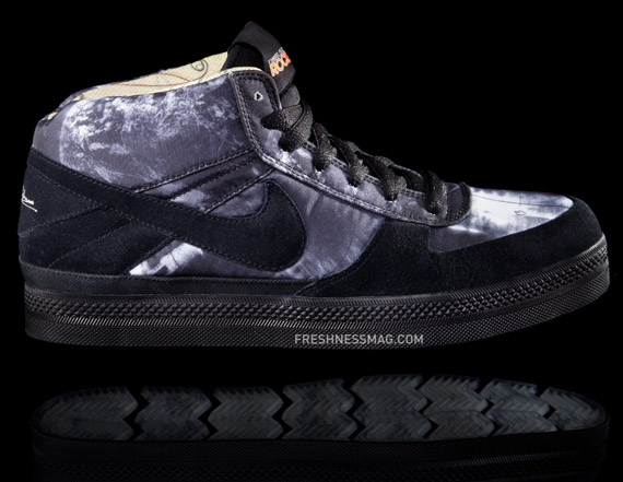 Nike 6.0 Rocket Hero Mavrk Mid 2 - Buzz Aldrin