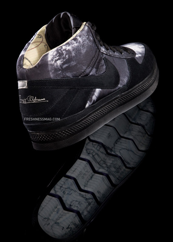 Nike 6.0 Rocket Hero Mavrk Mid 2 - Buzz Aldrin