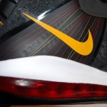 nike-lebron-8-v2-miami-heat-pe-away-3