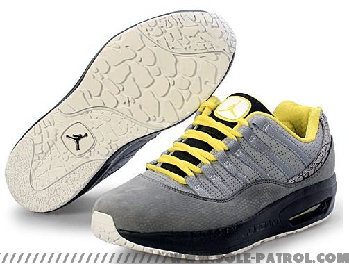 jordan-cmft-viz-air-11-stealthsonic-yellowlight-graphite-black-5