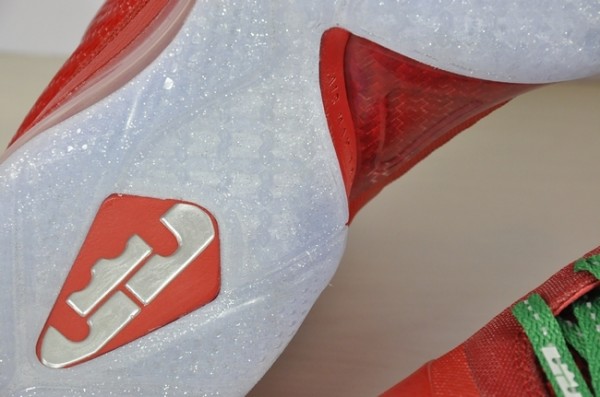 nike-lebron-9-christmas-11