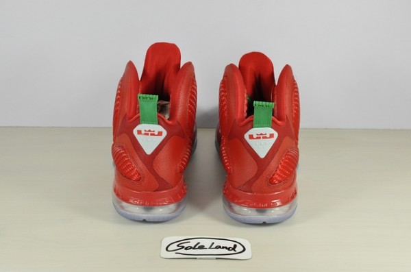 nike-lebron-9-christmas-9