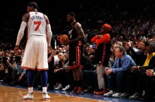 Spike Lee Debuts ‘Knicks’ Foams at Game 3 at MSG