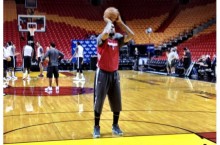 Celebrity Sneaker Watch: LeBron James Practices in ‘Galaxy’ Nike Air Flight Ones
