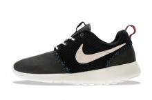 Nike Roshe Run Canvas ‘Anthracite/Sail-Black-Total Crimson’