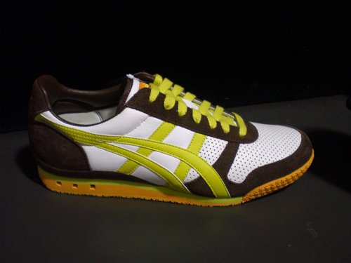 Asics Ultimate 81