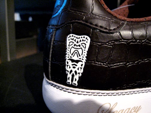 Run Athletics Legacy x Flip the Bird