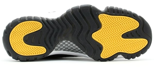 Air Jordan Retro XI I.E. Black/Zest More Pictures