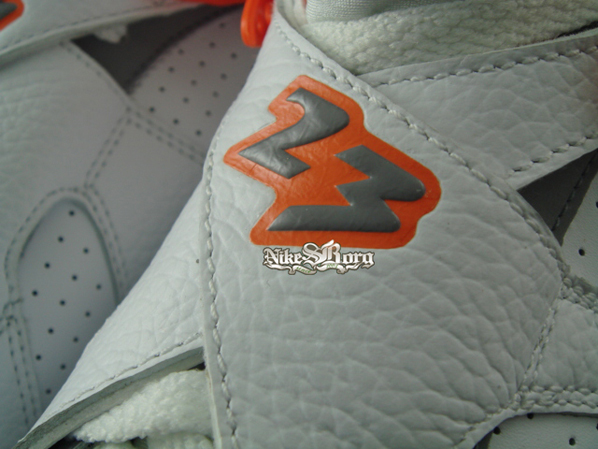 Air Jordan Retro 8 White/Stealth-Orange Blaze Sliver
