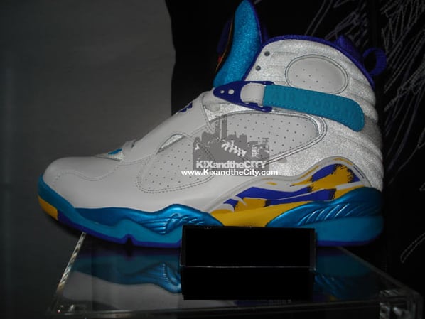 retro 8 aqua womens
