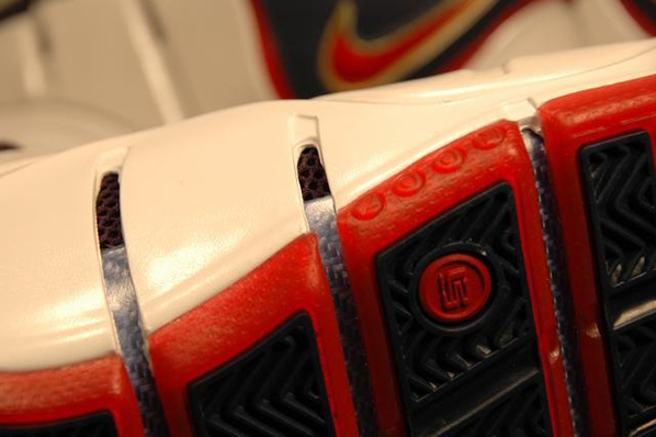 Nike Lebron IV Playoffs Detailed Look