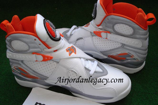 Air Jordan Retro VIII White/Stealth-Orange Blaze Sliver