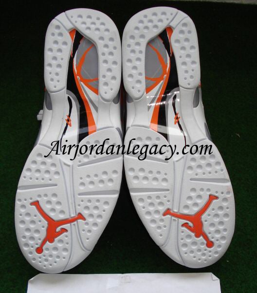 Air Jordan Retro VIII White/Stealth-Orange Blaze Sliver