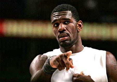Greg Oden Signs with Nike