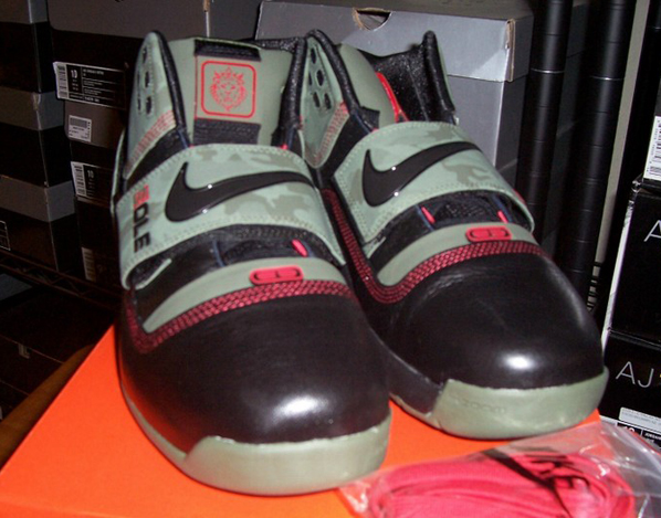 Nike Zoom Lebron Soldier x Sole Bar