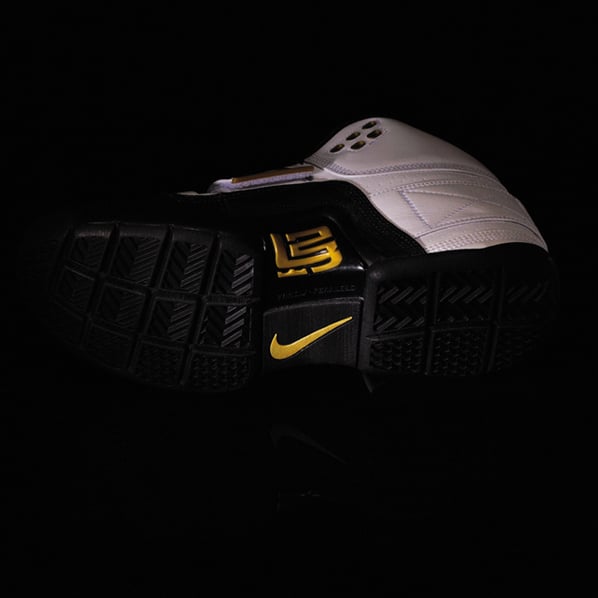 Nike Zoom Lebron Soldier Black Toes