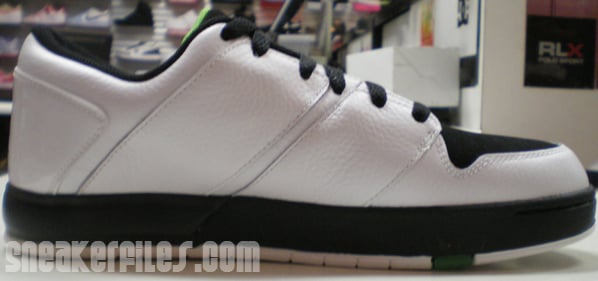 Jordan 1 Nu Retro White/Black/Green