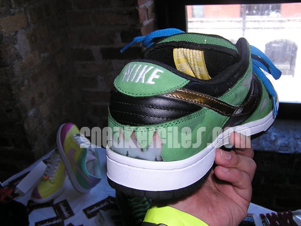 Nike Dunk Halo 3 Customs