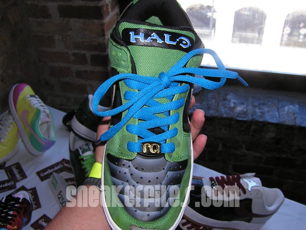 Nike Dunk Halo 3 Customs