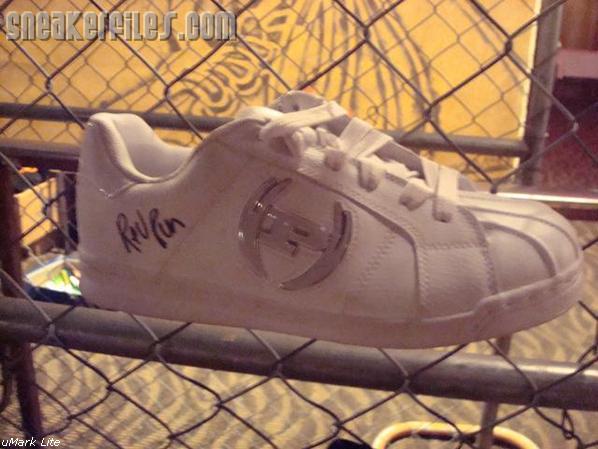 Sneakerpimps Draws 7000 Feet to the Roseland Ballroom in NYC