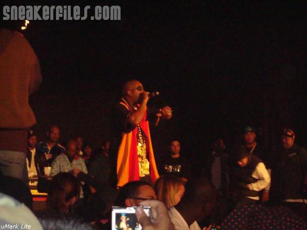 Sneakerpimps Draws 7000 Feet to the Roseland Ballroom in NYC