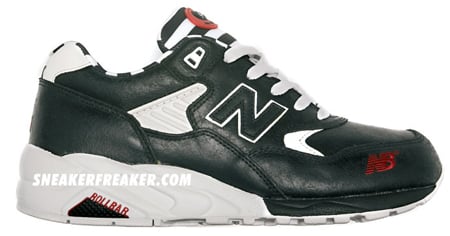 New Balance MT580 Black and White