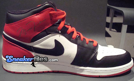 Air Jordan I 1 Black Toe Laser