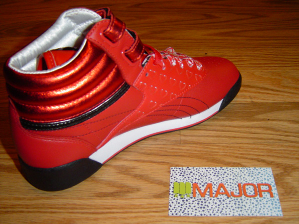 Reebok Womens Valentines Day Pack