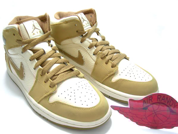 Air Jordan Retro I (1) Military Pearl White / Hay - Walnut