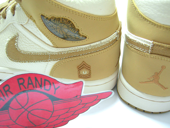 Air Jordan Retro I (1) Military Pearl White / Hay - Walnut