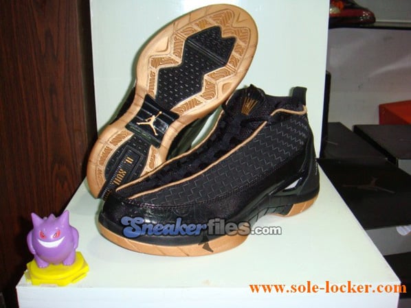 black and gold 15 jordans