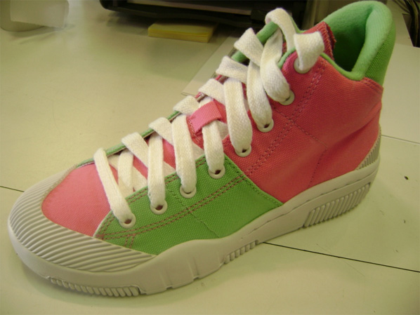 Nike WMNS Outbreak Retro - Pink / Green