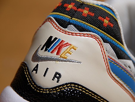 Nike Air Max Light - Sail /Vivid Blue / Black / Sulphur Yellow