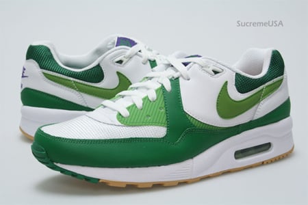 Nike Air Max Light – White / Chlorophyll / Pine Green / Gum Yellow