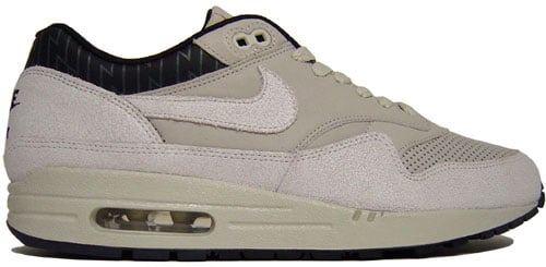 nike air max 1 black light bone