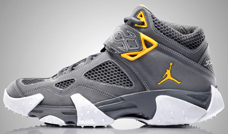 Air Jordan JAQ – Light Graphite / Varsity Maize / White