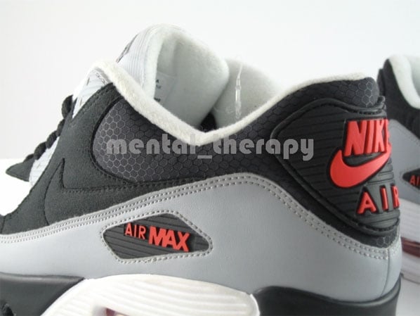 Nike Air Max 90 - White / Black - Med Grey - Comet Red