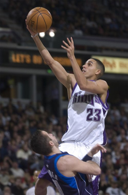 Kevin Martin Signs With Jordan Brand