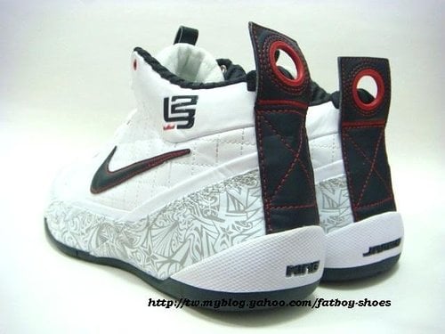 Nike Zoom Ambassador - United We Rise