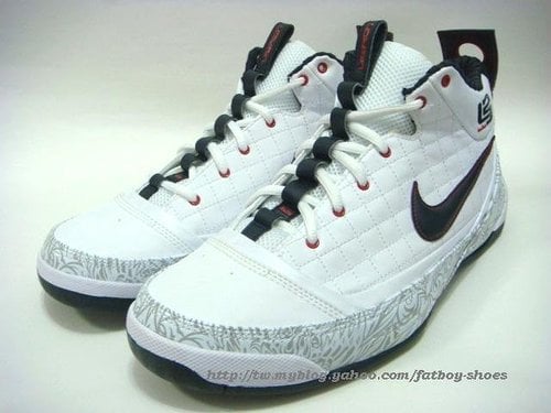 Nike Zoom Ambassador - United We Rise