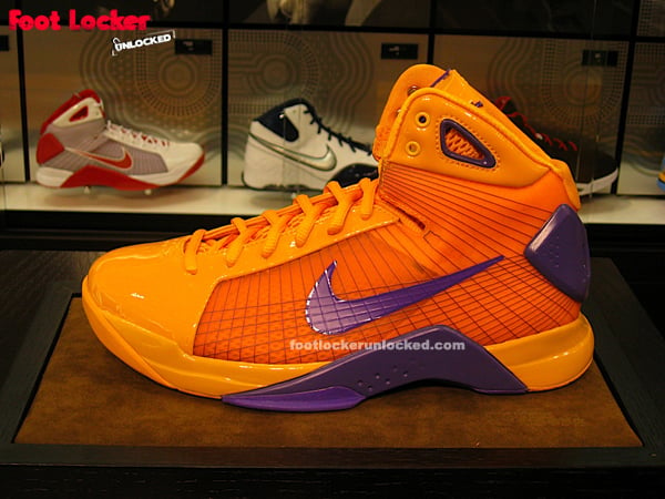 nike hyperdunk supreme