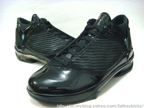 Detailed Photos: Air Jordan 2009 Black Gold