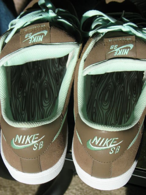 Nike SB Classic Sample Brown Mint 