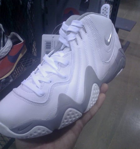 nike-zoom-fun-police-white-metallic-silver-1 Nike Zoom Fun Police - White / Metallic Silver