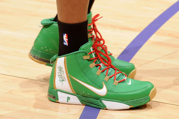 On Court: Christmas Edition